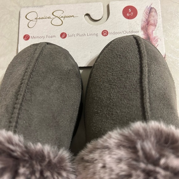 Jessica Simpson gray slippers - Picture 2 of 4